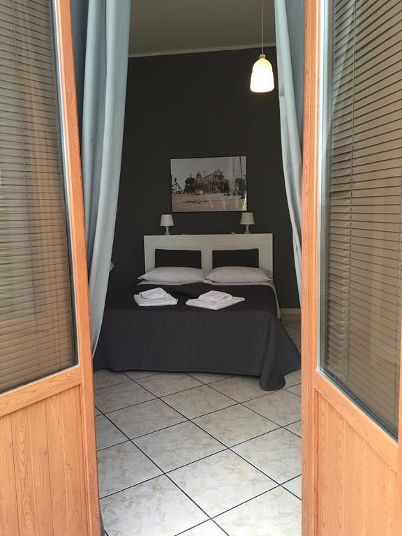 Platamone Rooms CTA Exterior photo
